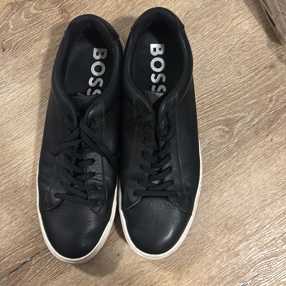 Boss leather shoes size 45 in good used condition